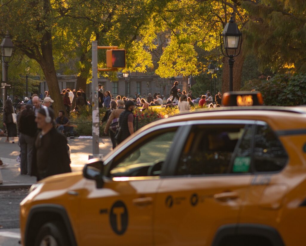 taxi, city, travel-6786476.jpg