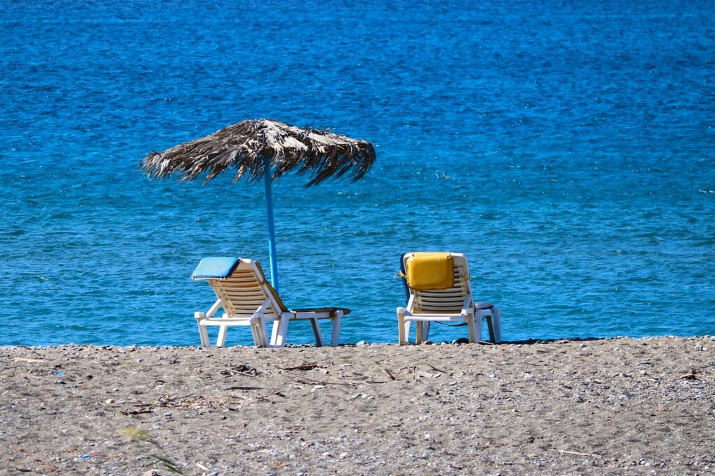 beach, sun loungers, parasol-5691606.jpg
